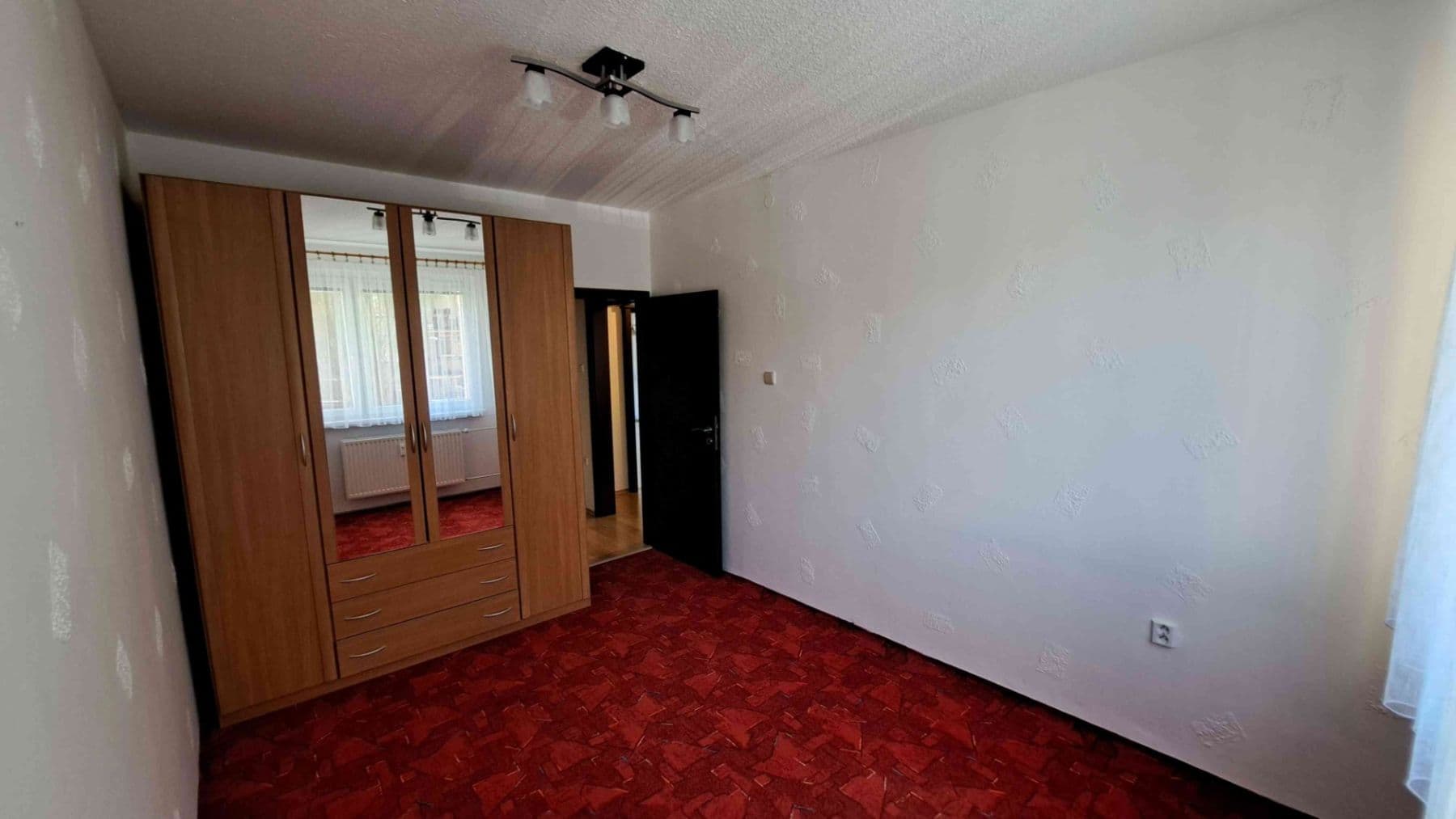 Prenájom bytu 3-izbový 75 m², Na Jílech, Česká Lípa, Liberecký kraj Prenájom bytu 3-izbový 75 m², Na Jílech, Česká Lípa, Liberecký kraj