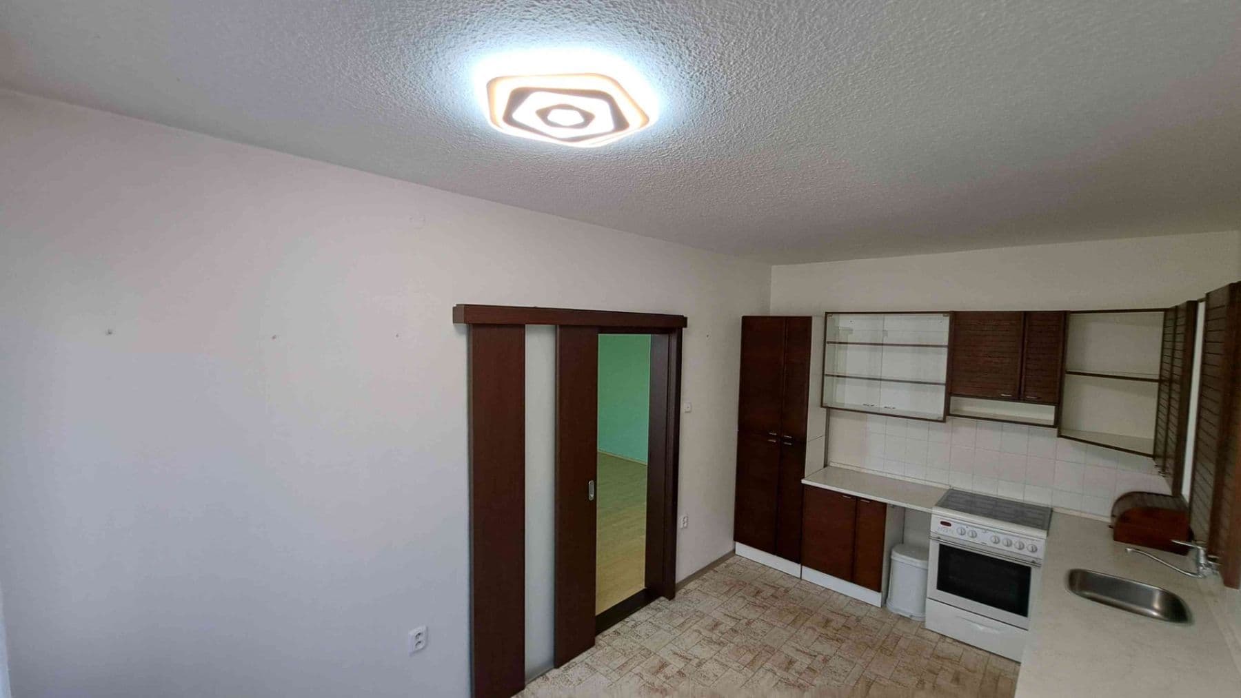 Prenájom bytu 3-izbový 75 m², Na Jílech, Česká Lípa, Liberecký kraj Prenájom bytu 3-izbový 75 m², Na Jílech, Česká Lípa, Liberecký kraj