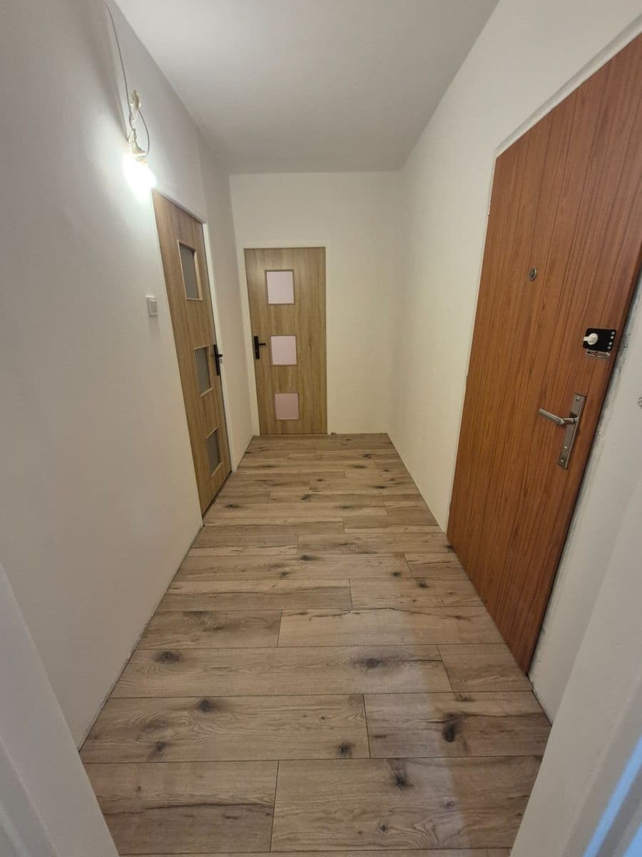 Predaj bytu 3-izbový 73 m², Průběžná, Praha, Praha Predaj bytu 3-izbový 73 m², Průběžná, Praha, Praha