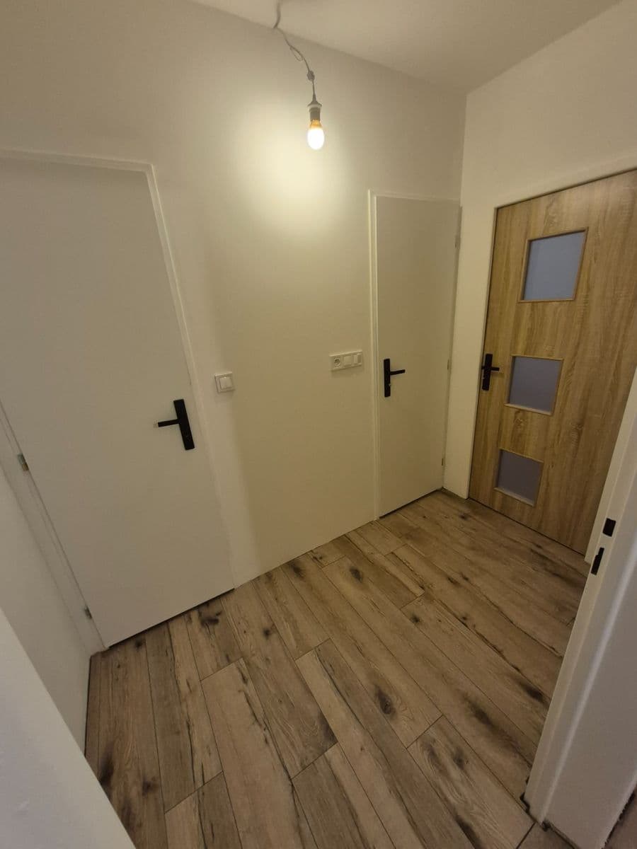 Predaj bytu 3-izbový 73 m², Průběžná, Praha, Praha Predaj bytu 3-izbový 73 m², Průběžná, Praha, Praha