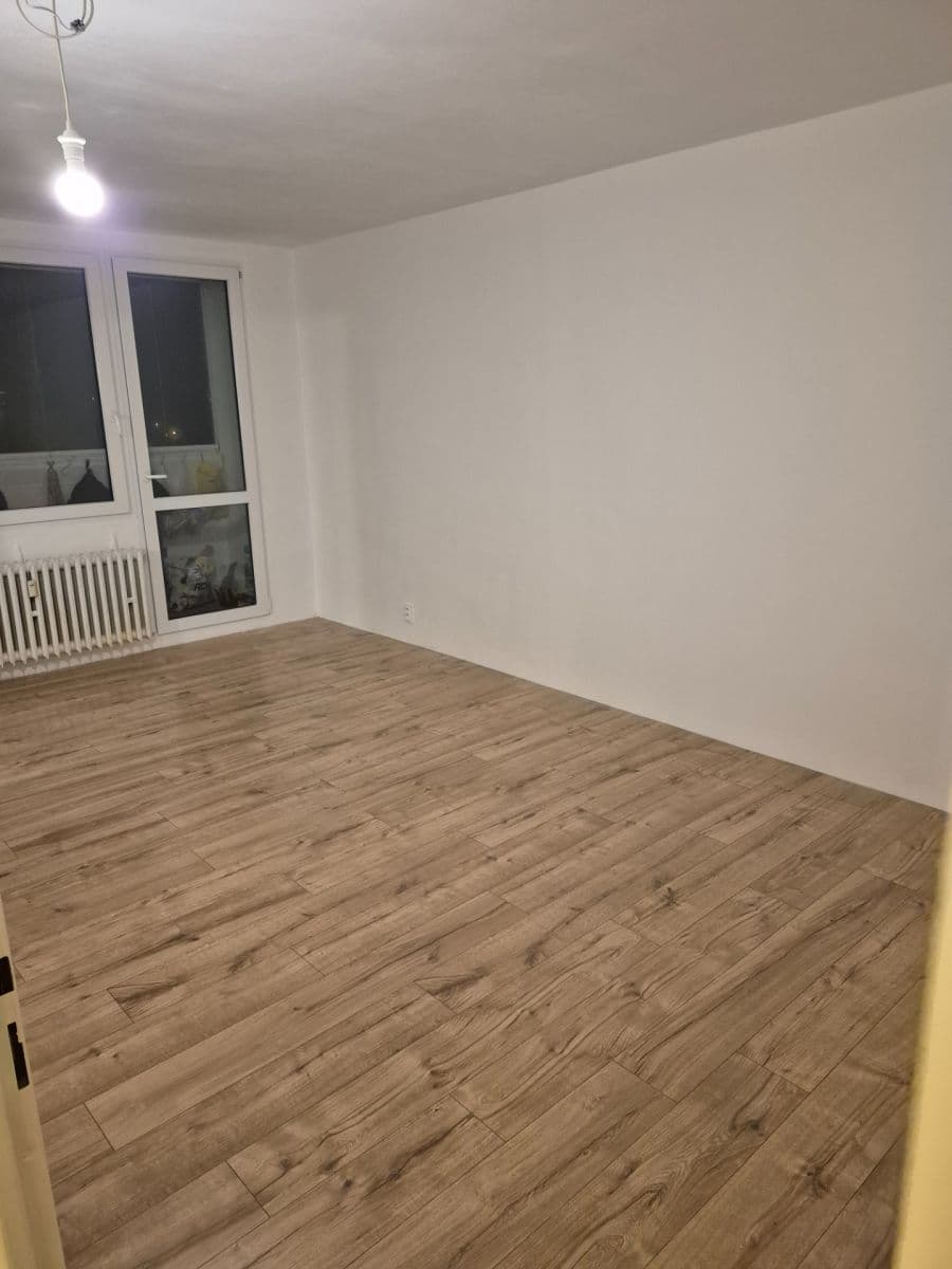 Predaj bytu 3-izbový 73 m², Průběžná, Praha, Praha Predaj bytu 3-izbový 73 m², Průběžná, Praha, Praha