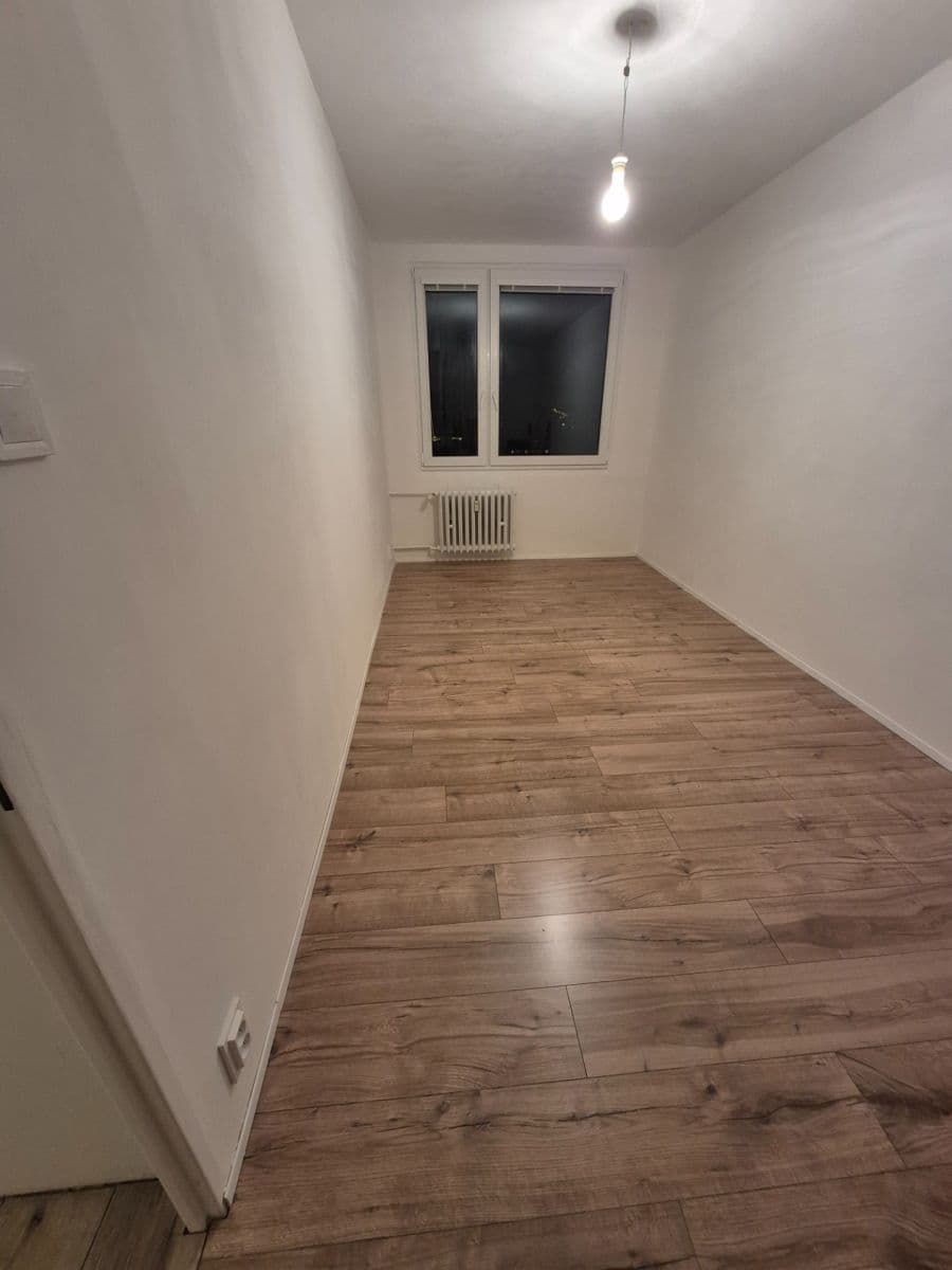 Predaj bytu 3-izbový 73 m², Průběžná, Praha, Praha Predaj bytu 3-izbový 73 m², Průběžná, Praha, Praha