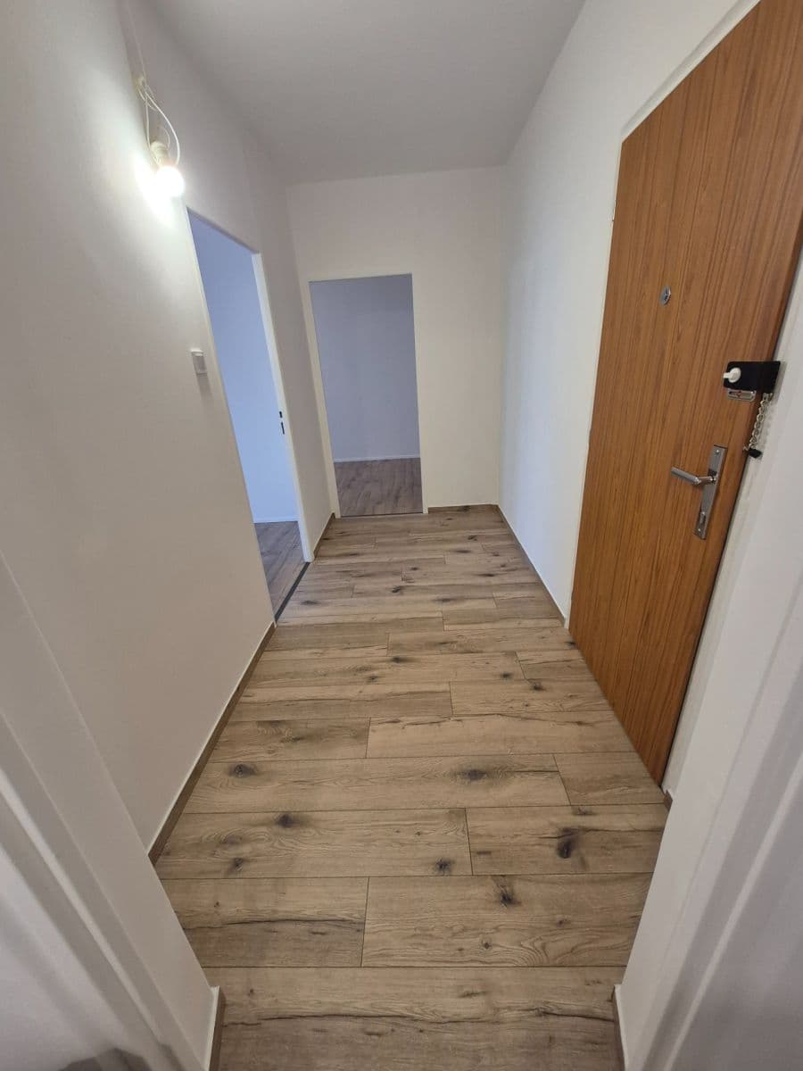 Predaj bytu 3-izbový 73 m², Průběžná, Praha, Praha Predaj bytu 3-izbový 73 m², Průběžná, Praha, Praha