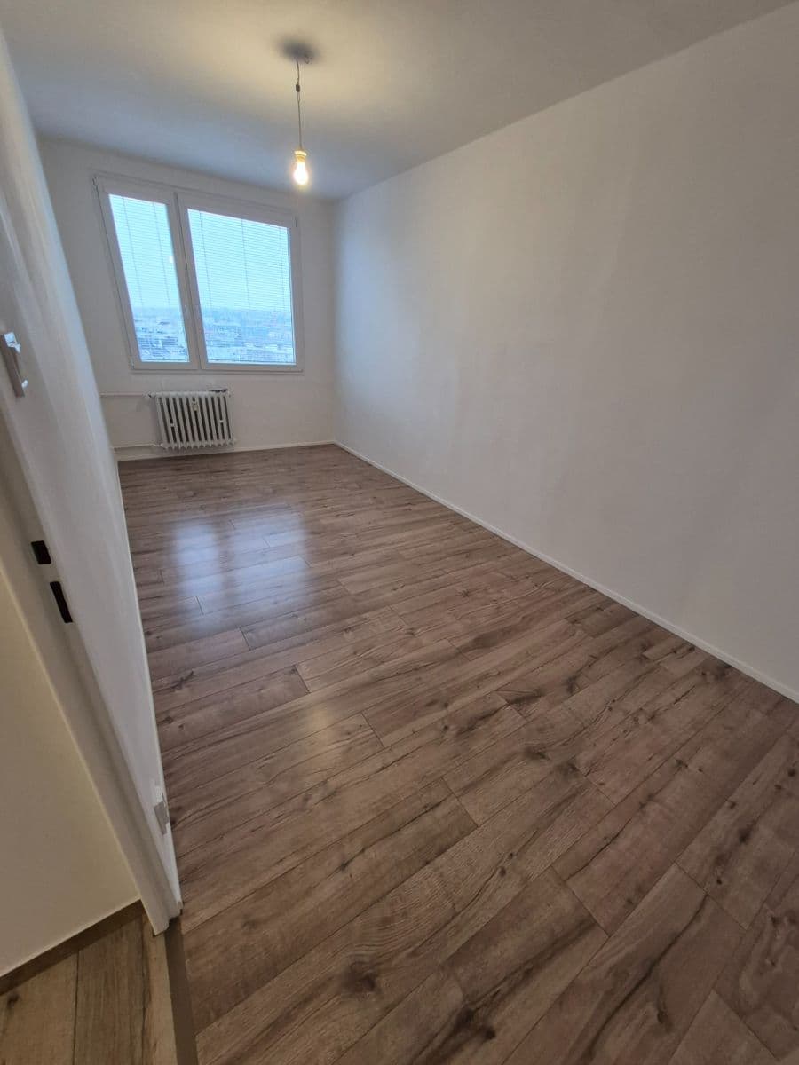 Predaj bytu 3-izbový 73 m², Průběžná, Praha, Praha Predaj bytu 3-izbový 73 m², Průběžná, Praha, Praha