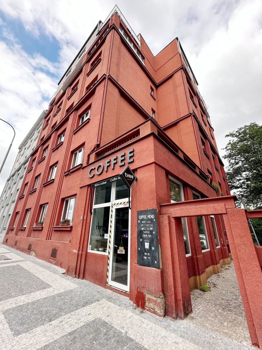 Prenájom bytu 2-izbový 66 m², Tusarova, Praha, Praha Prenájom bytu 2-izbový 66 m², Tusarova, Praha, Praha