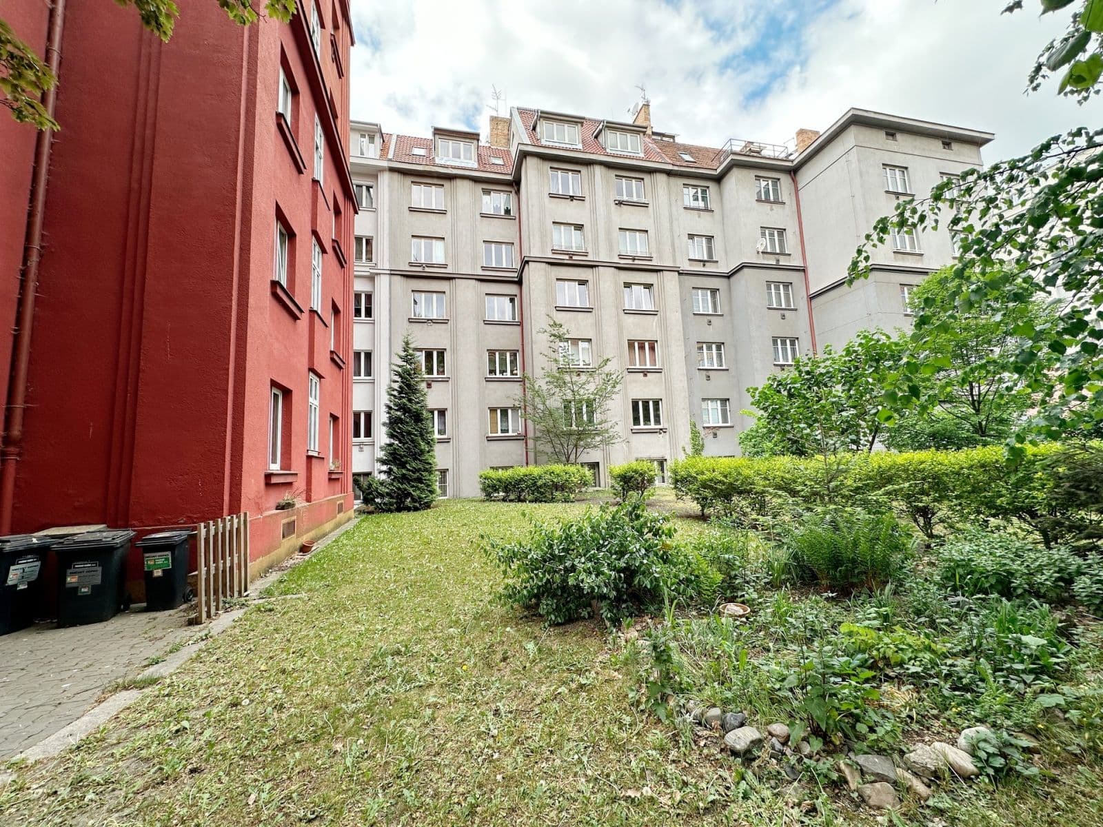 Prenájom bytu 2-izbový 66 m², Tusarova, Praha, Praha Prenájom bytu 2-izbový 66 m², Tusarova, Praha, Praha