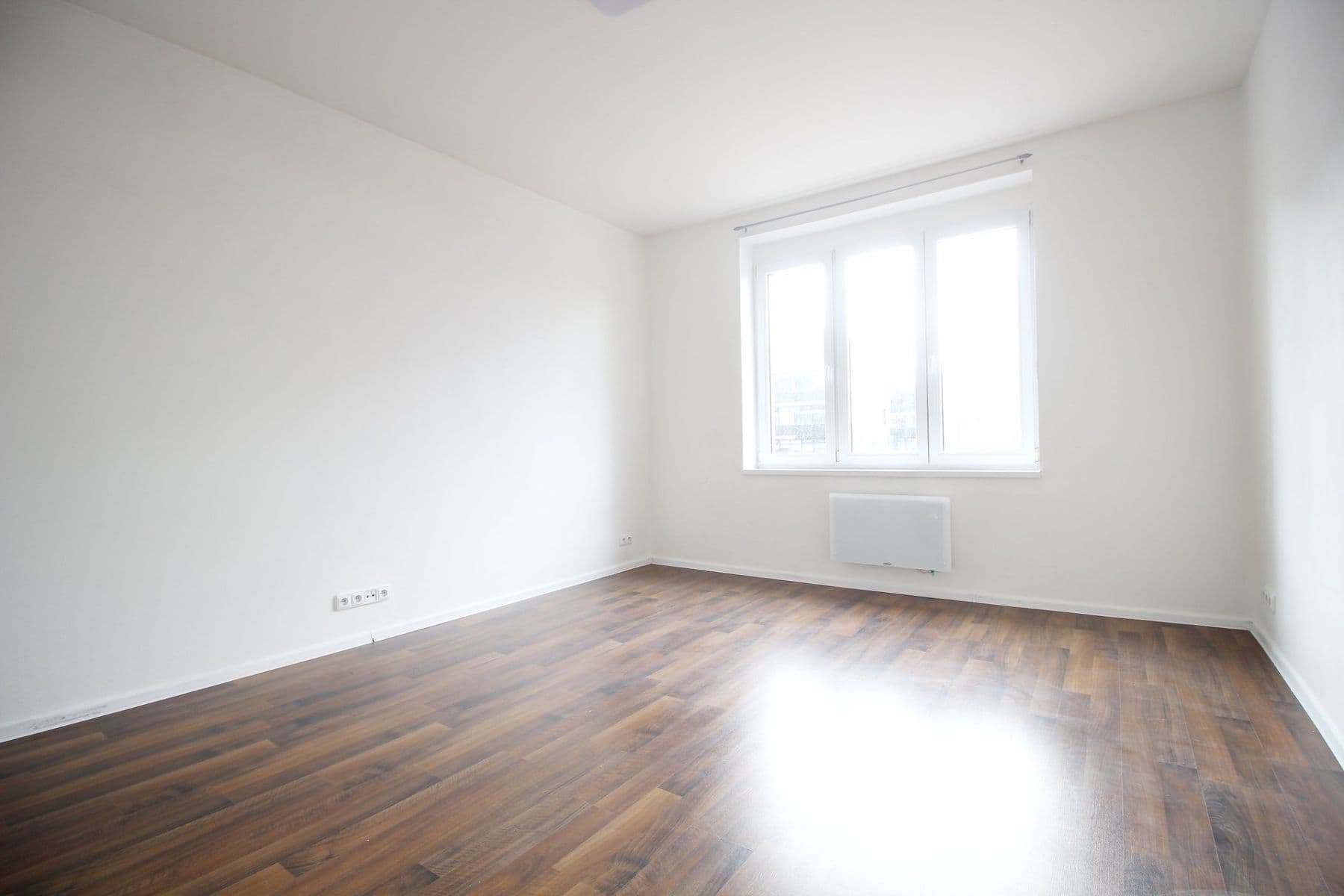 Prenájom bytu 2-izbový 66 m², Tusarova, Praha, Praha Prenájom bytu 2-izbový 66 m², Tusarova, Praha, Praha