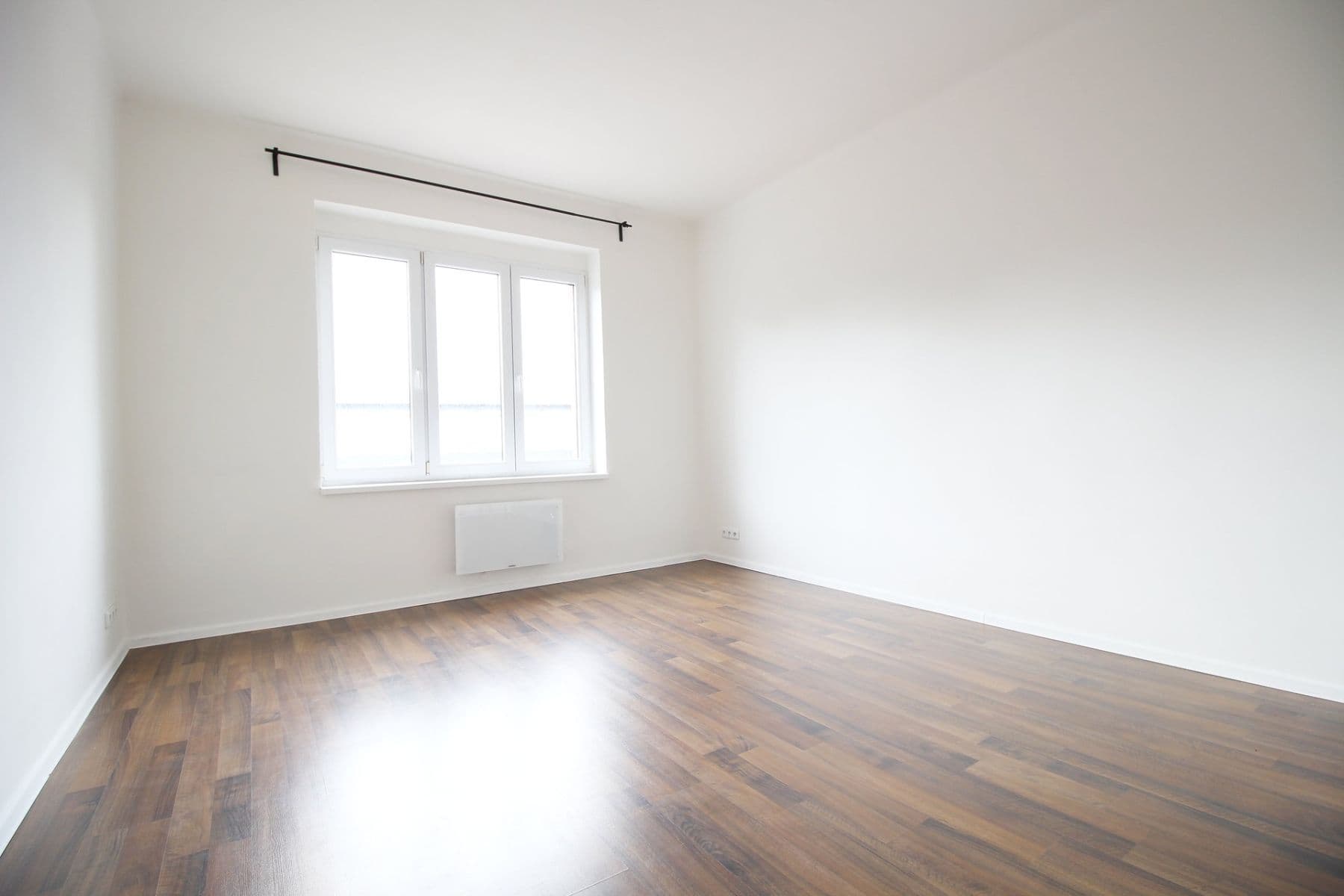 Prenájom bytu 2-izbový 66 m², Tusarova, Praha, Praha Prenájom bytu 2-izbový 66 m², Tusarova, Praha, Praha