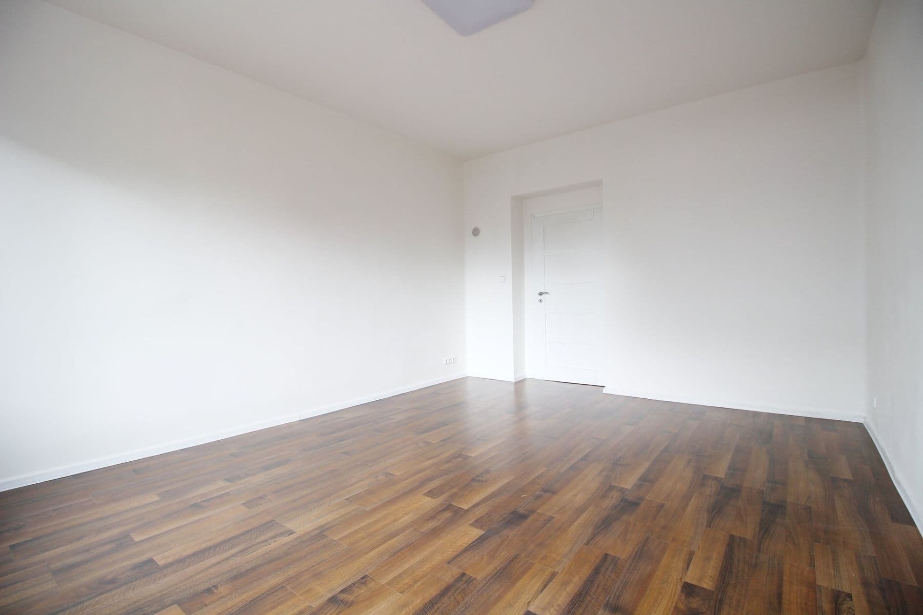 Prenájom bytu 2-izbový 66 m², Tusarova, Praha, Praha Prenájom bytu 2-izbový 66 m², Tusarova, Praha, Praha