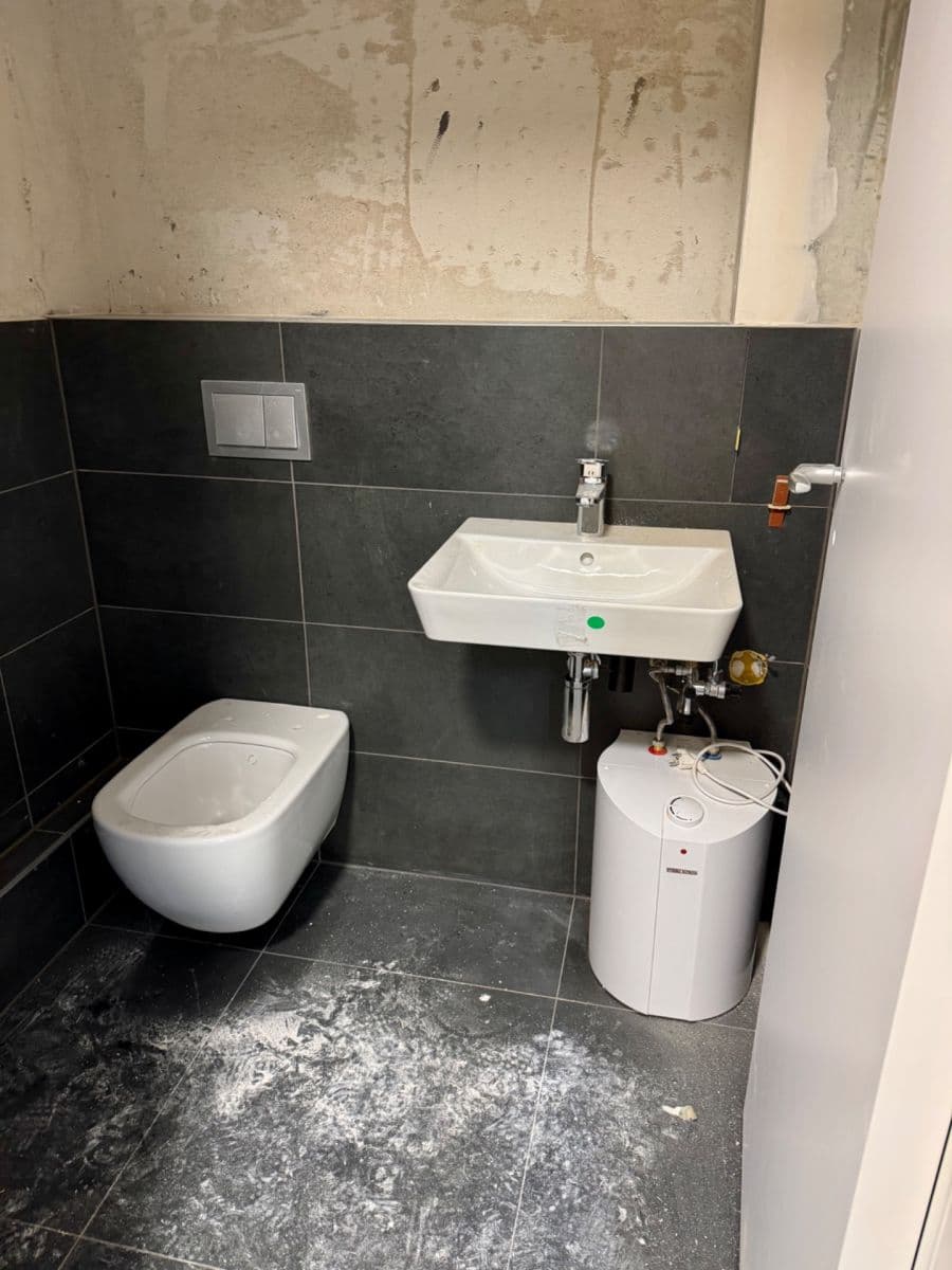 Prenájom nebytového priestoru 39 m², Hartigova, Praha, Praha Prenájom nebytového priestoru 39 m², Hartigova, Praha, Praha