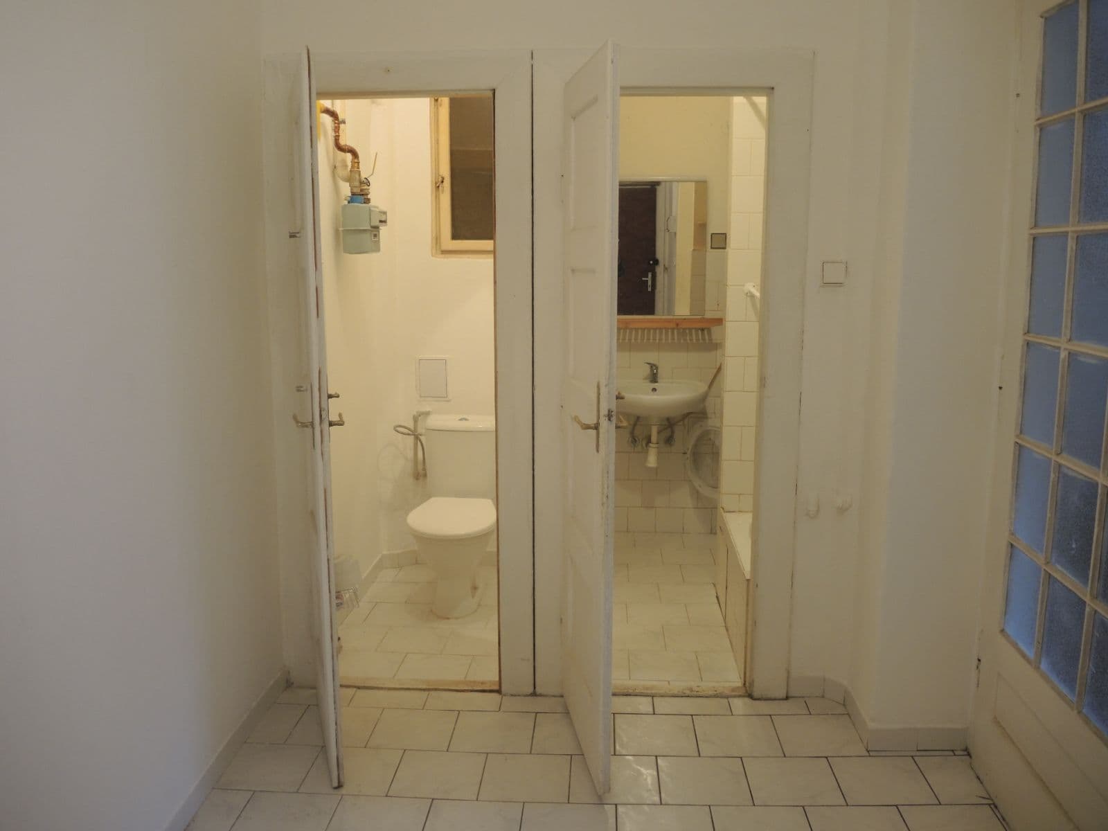 Prenájom bytu 2-izbový 50 m², Čajkovského, Praha, Praha Prenájom bytu 2-izbový 50 m², Čajkovského, Praha, Praha