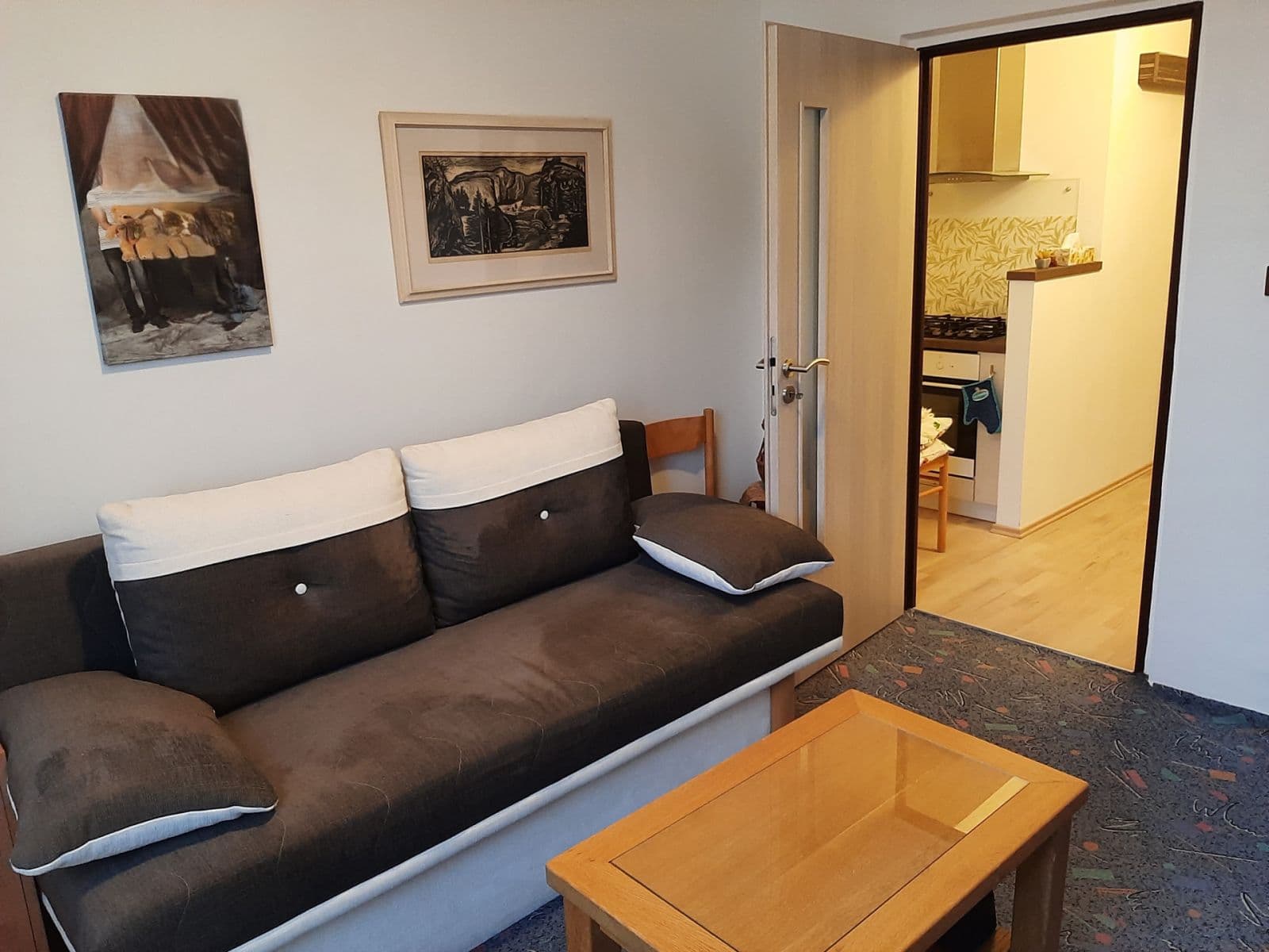 Prenájom bytu 3-izbový 70 m², Palackého, Znojmo, Jihomoravský kraj Prenájom bytu 3-izbový 70 m², Palackého, Znojmo, Jihomoravský kraj