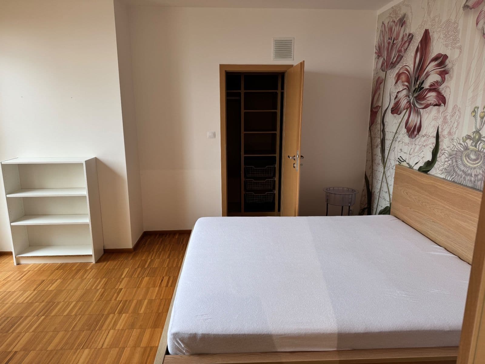 Prenájom bytu 2-izbový 65 m², Kryšpínova, Praha, Praha Prenájom bytu 2-izbový 65 m², Kryšpínova, Praha, Praha