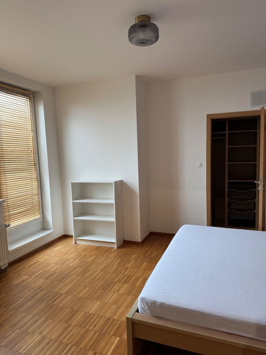 Prenájom bytu 2-izbový 65 m², Kryšpínova, Praha, Praha Prenájom bytu 2-izbový 65 m², Kryšpínova, Praha, Praha