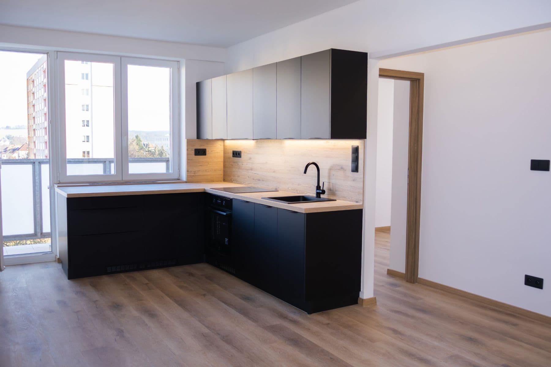 Predaj bytu 3-izbový 53 m², náměstí Generála Píky, Plzeň, Plzeňský kraj Predaj bytu 3-izbový 53 m², náměstí Generála Píky, Plzeň, Plzeňský kraj