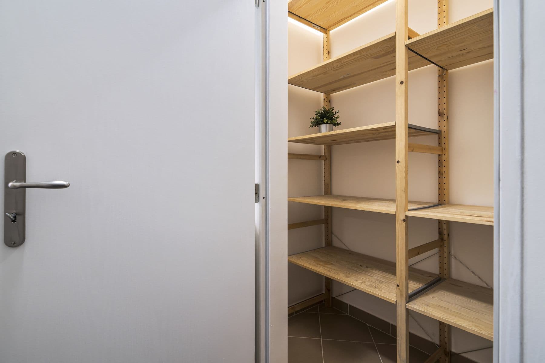 Prenájom bytu 52 m², Makedonská, Praha, Praha Prenájom bytu 52 m², Makedonská, Praha, Praha