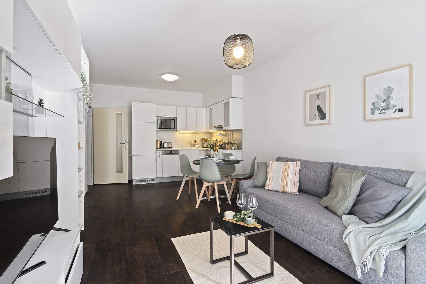 Prenájom bytu 52 m², Makedonská, Praha, Praha Prenájom bytu 52 m², Makedonská, Praha, Praha