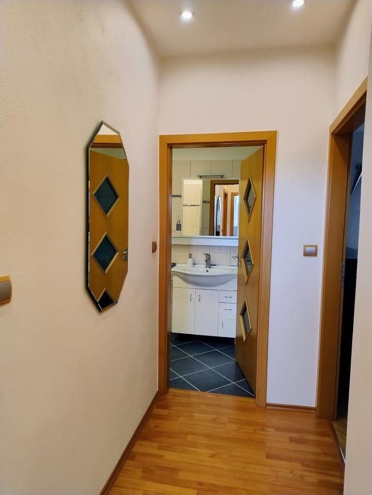 Prenájom bytu 2-izbový 48 m², K. H. Máchy, Příbram, Středočeský kraj Prenájom bytu 2-izbový 48 m², K. H. Máchy, Příbram, Středočeský kraj