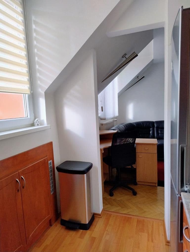 Prenájom bytu 2-izbový 48 m², K. H. Máchy, Příbram, Středočeský kraj Prenájom bytu 2-izbový 48 m², K. H. Máchy, Příbram, Středočeský kraj