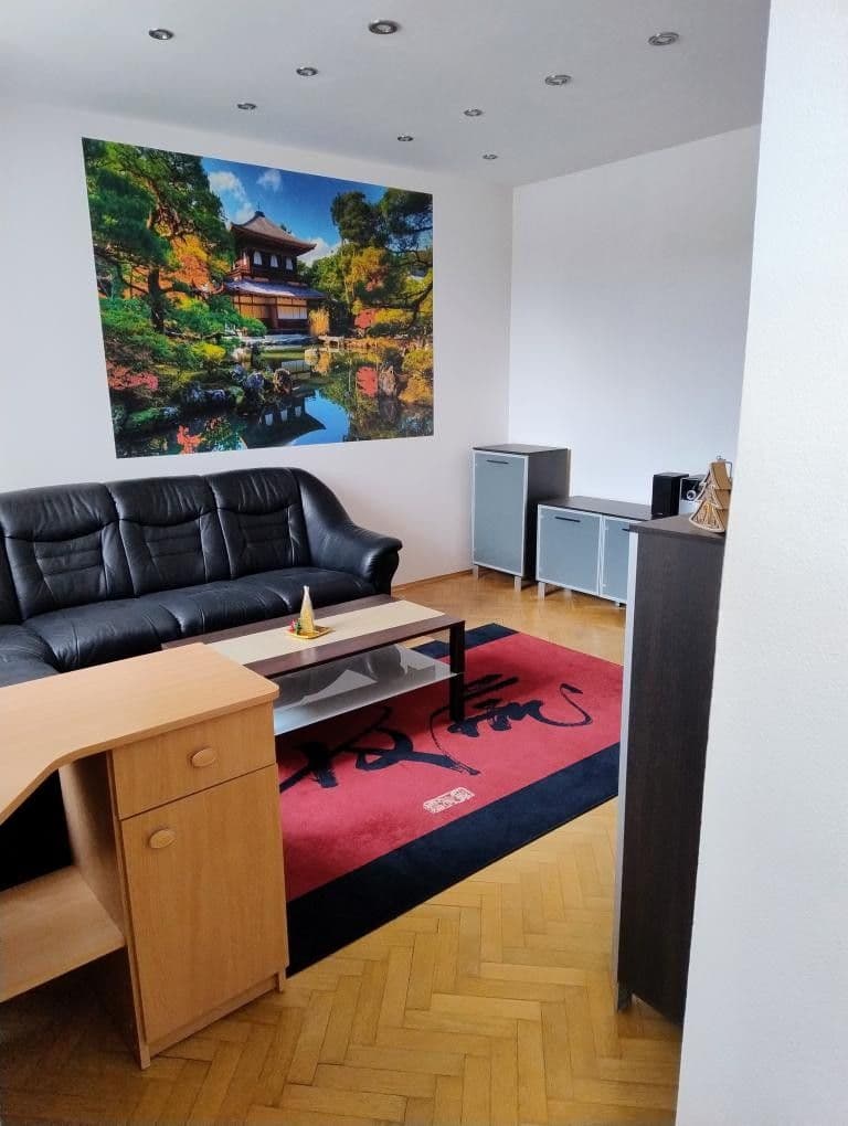 Prenájom bytu 2-izbový 48 m², K. H. Máchy, Příbram, Středočeský kraj Prenájom bytu 2-izbový 48 m², K. H. Máchy, Příbram, Středočeský kraj