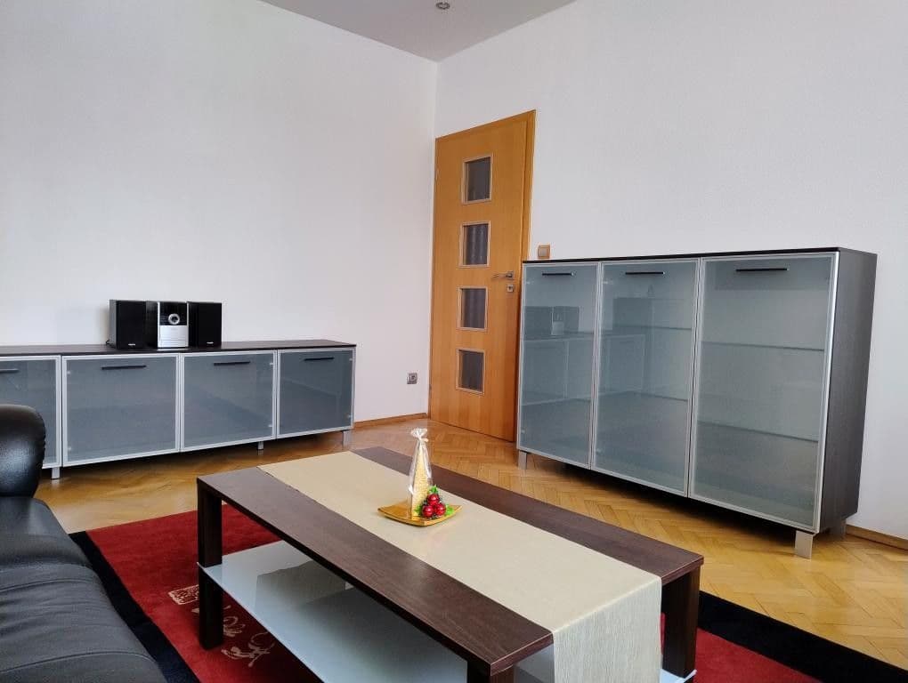 Prenájom bytu 2-izbový 48 m², K. H. Máchy, Příbram, Středočeský kraj Prenájom bytu 2-izbový 48 m², K. H. Máchy, Příbram, Středočeský kraj