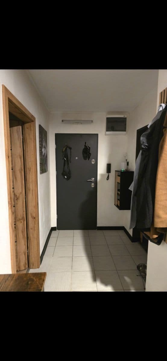 Predaj bytu 3-izbový 72 m², 5. května, Dobroměřice, Ústecký kraj Predaj bytu 3-izbový 72 m², 5. května, Dobroměřice, Ústecký kraj