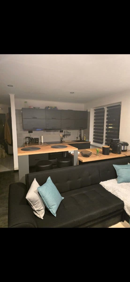 Predaj bytu 3-izbový 72 m², 5. května, Dobroměřice, Ústecký kraj Predaj bytu 3-izbový 72 m², 5. května, Dobroměřice, Ústecký kraj