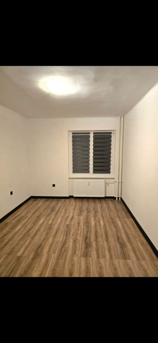Predaj bytu 3-izbový 72 m², 5. května, Dobroměřice, Ústecký kraj Predaj bytu 3-izbový 72 m², 5. května, Dobroměřice, Ústecký kraj