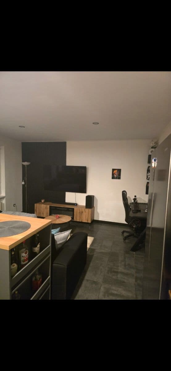 Predaj bytu 3-izbový 72 m², 5. května, Dobroměřice, Ústecký kraj Predaj bytu 3-izbový 72 m², 5. května, Dobroměřice, Ústecký kraj