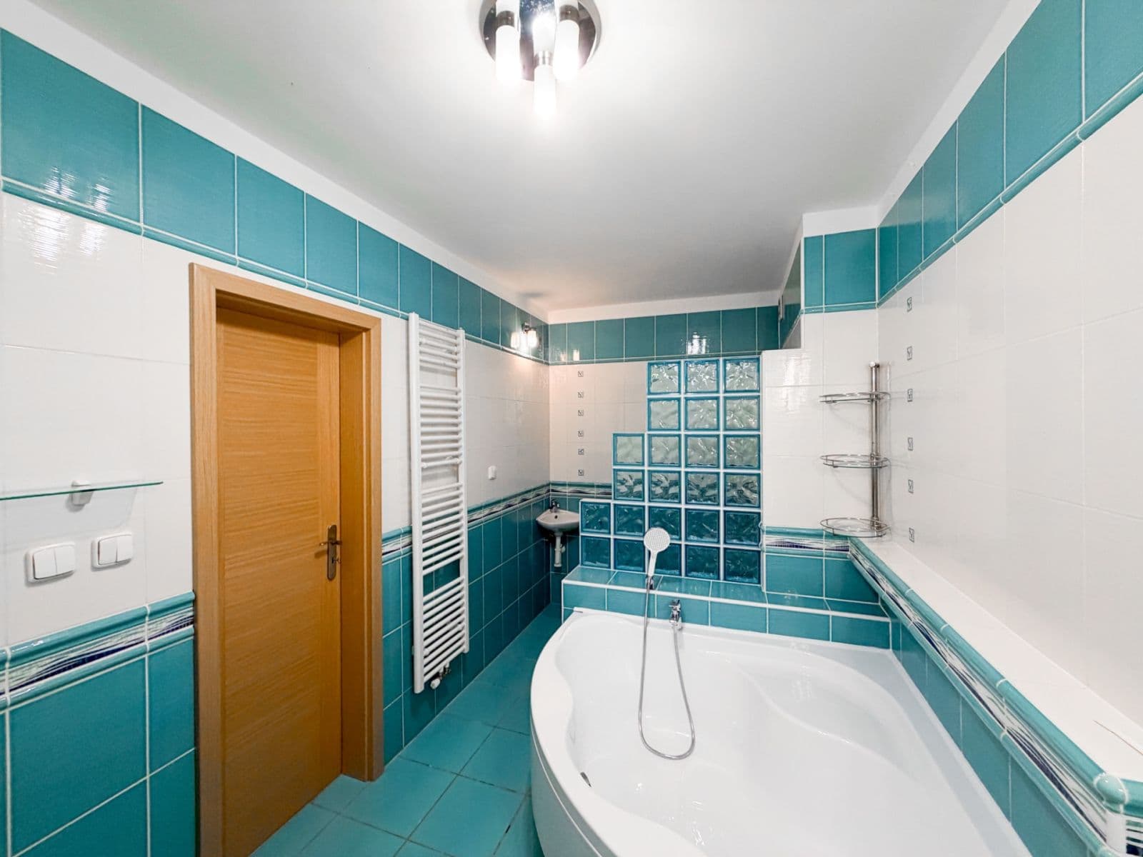 Prenájom bytu 2-izbový 61 m², Ďáblická, Praha, Praha Prenájom bytu 2-izbový 61 m², Ďáblická, Praha, Praha