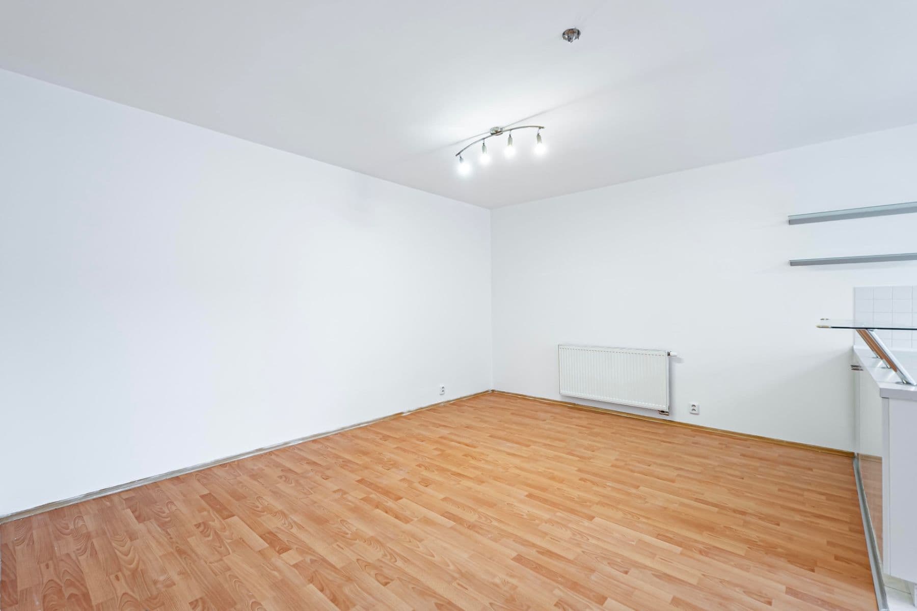 Prenájom bytu 2-izbový 61 m², Ďáblická, Praha, Praha Prenájom bytu 2-izbový 61 m², Ďáblická, Praha, Praha