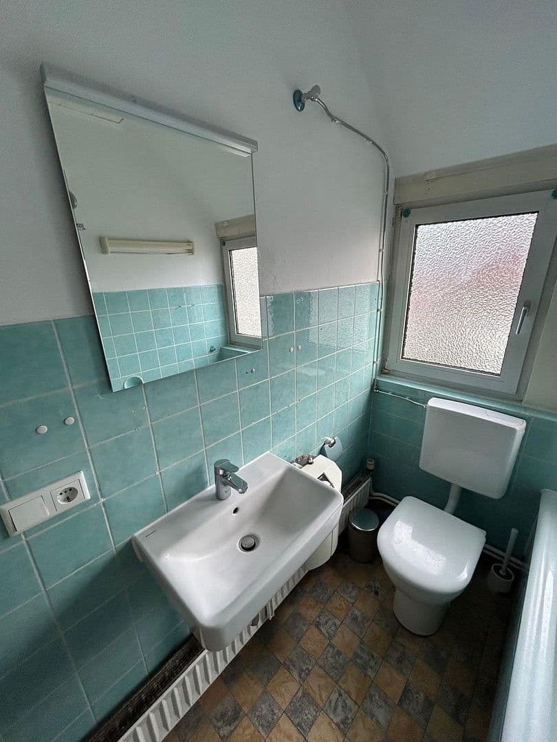 Prenájom bytu 3-izbový 54 m², Brakerstr. 17, Bielefeld, Severné Porýnie - Westfálsko Prenájom bytu 3-izbový 54 m², Brakerstr. 17, Bielefeld, Severné Porýnie - Westfálsko