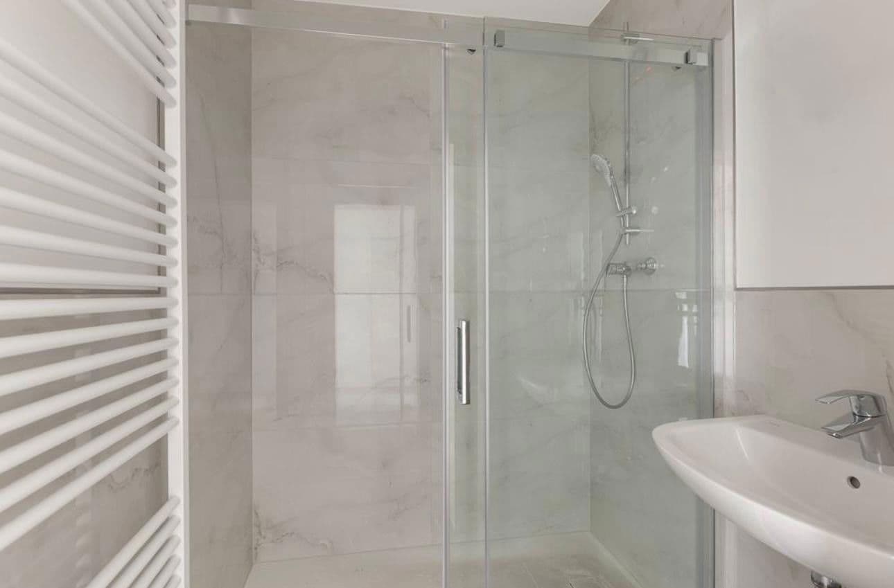 Prenájom bytu 3-izbový 93 m², Düsseldorf, Severné Porýnie - Westfálsko Prenájom bytu 3-izbový 93 m², Düsseldorf, Severné Porýnie - Westfálsko