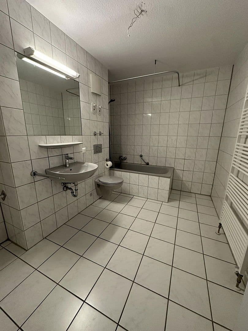 Prenájom bytu 3-izbový 76 m², Frankfurt am Main, Hesensko Prenájom bytu 3-izbový 76 m², Frankfurt am Main, Hesensko