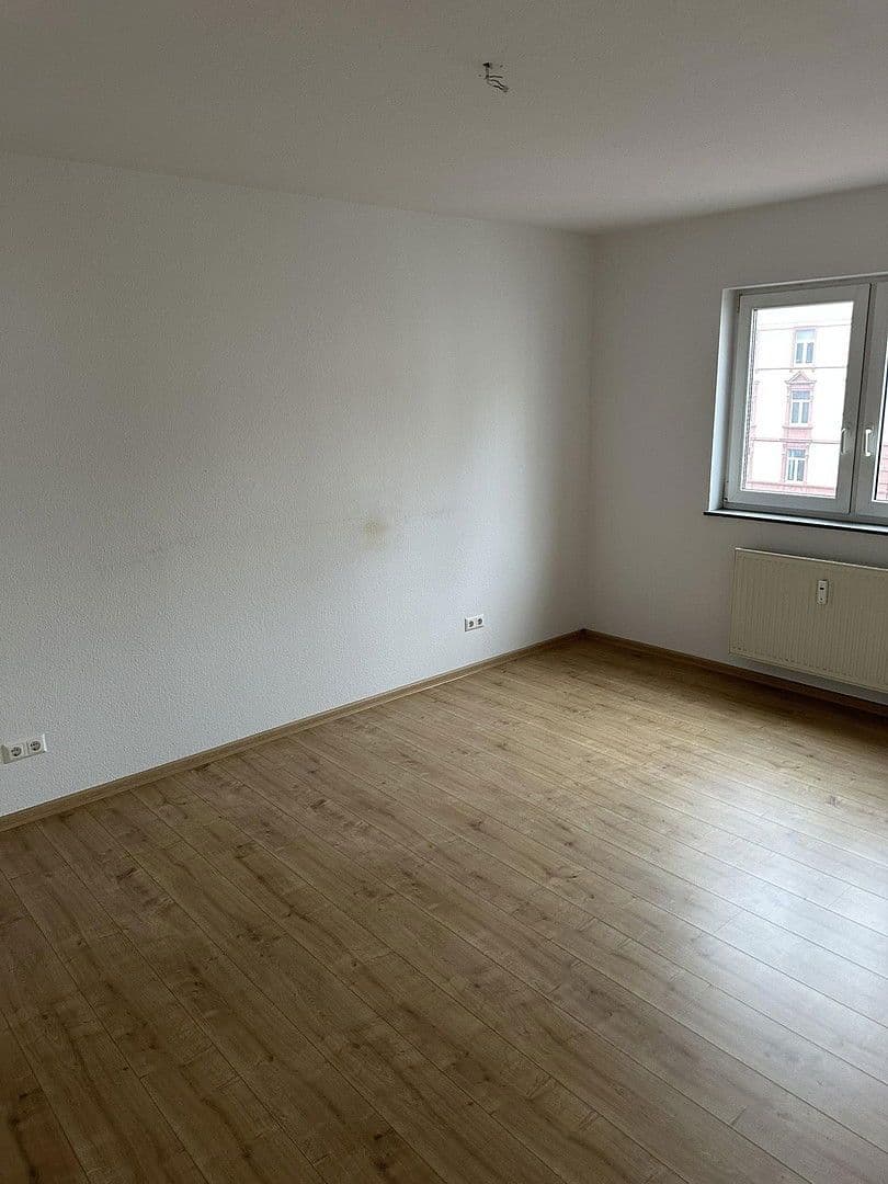Prenájom bytu 3-izbový 76 m², Frankfurt am Main, Hesensko Prenájom bytu 3-izbový 76 m², Frankfurt am Main, Hesensko
