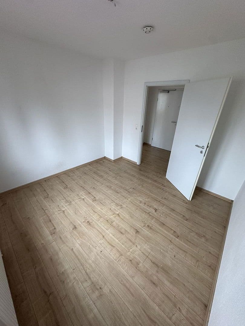 Prenájom bytu 3-izbový 76 m², Frankfurt am Main, Hesensko Prenájom bytu 3-izbový 76 m², Frankfurt am Main, Hesensko