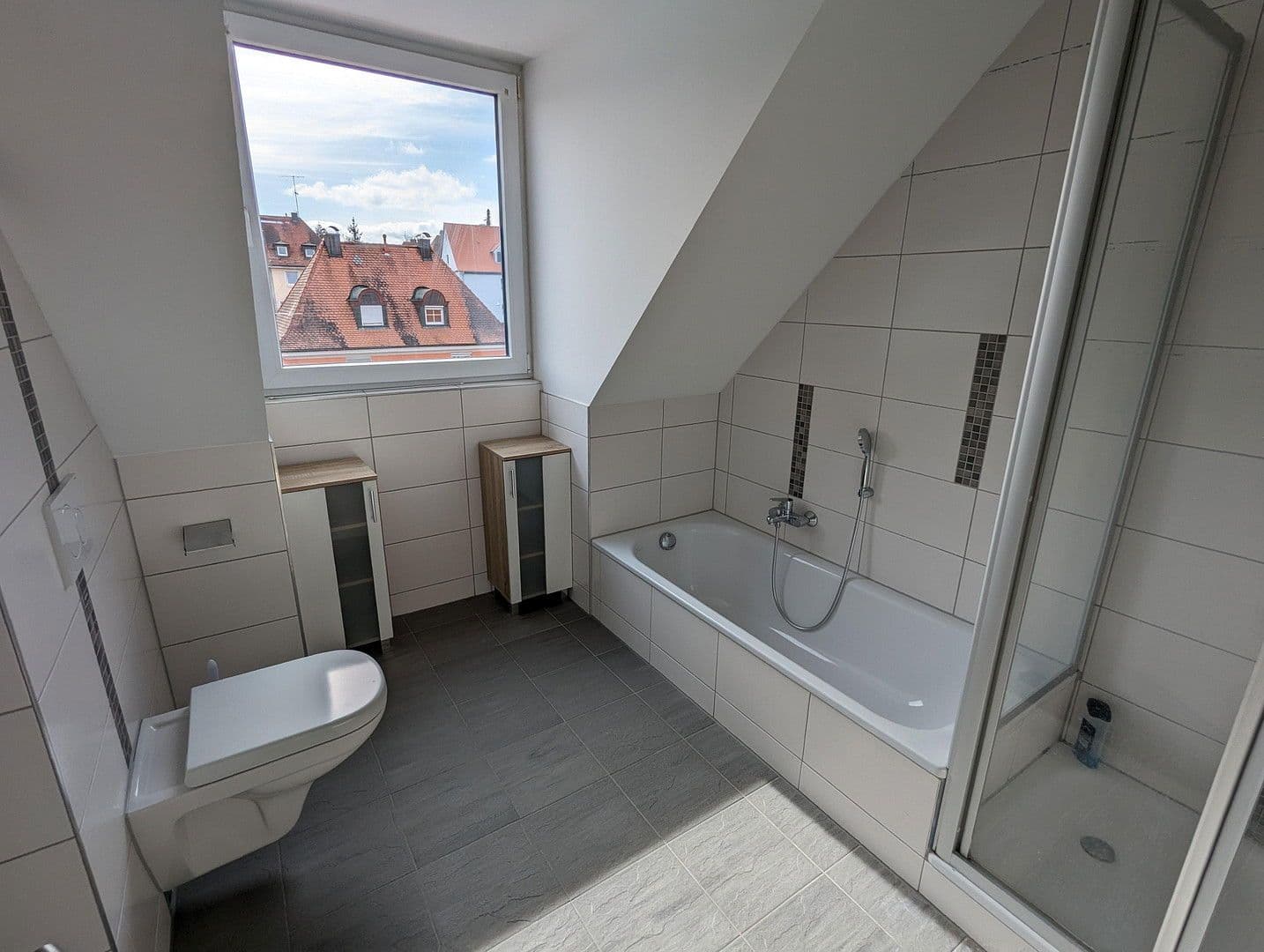 Prenájom bytu 2-izbový 90 m², Ansbach, Bavorsko Prenájom bytu 2-izbový 90 m², Ansbach, Bavorsko