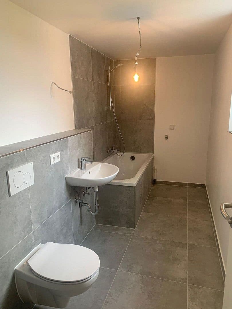 Prenájom bytu 4-izbový 103 m², Behringstr. 23, Mainaschaff, Bavorsko Prenájom bytu 4-izbový 103 m², Behringstr. 23, Mainaschaff, Bavorsko