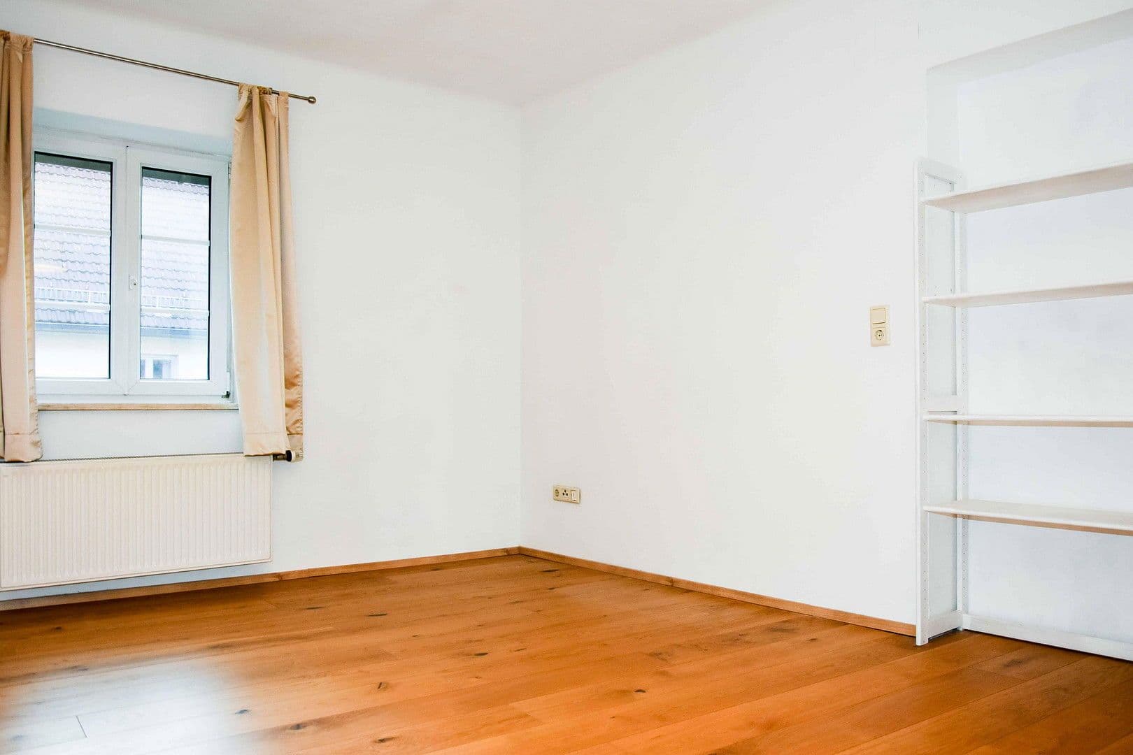 Prenájom bytu 3-izbový 75 m², Leonding, Horné Rakúsko Prenájom bytu 3-izbový 75 m², Leonding, Horné Rakúsko