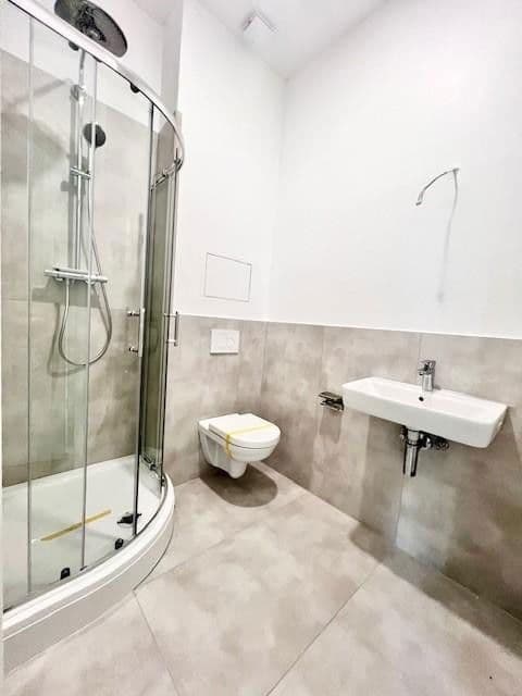 Prenájom bytu 2-izbový 55 m², Schwalbacher Straße 23, Frankfurt am Main, Hesensko Prenájom bytu 2-izbový 55 m², Schwalbacher Straße 23, Frankfurt am Main, Hesensko