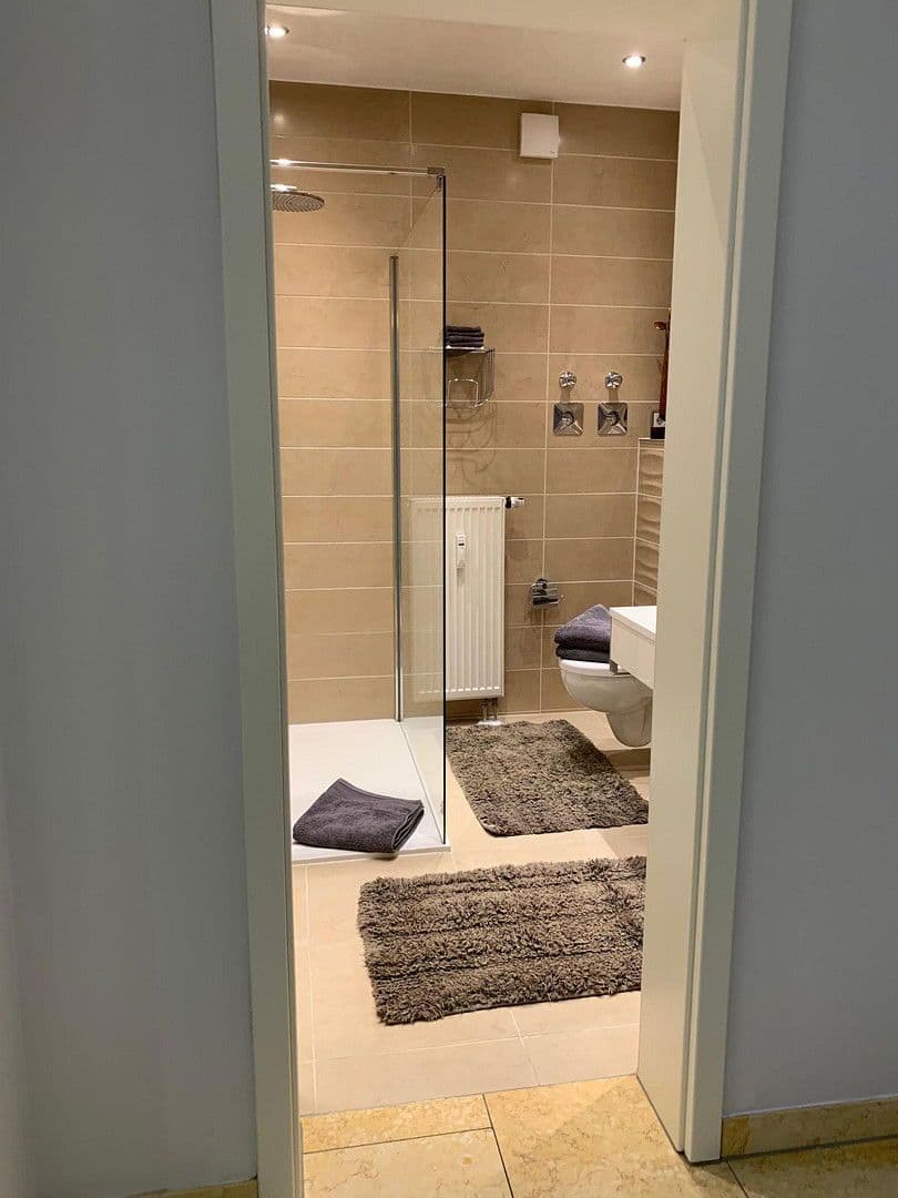 Prenájom bytu 3-izbový 74 m², Osterweihstrasse.4, Zwickau, Sasko Prenájom bytu 3-izbový 74 m², Osterweihstrasse.4, Zwickau, Sasko