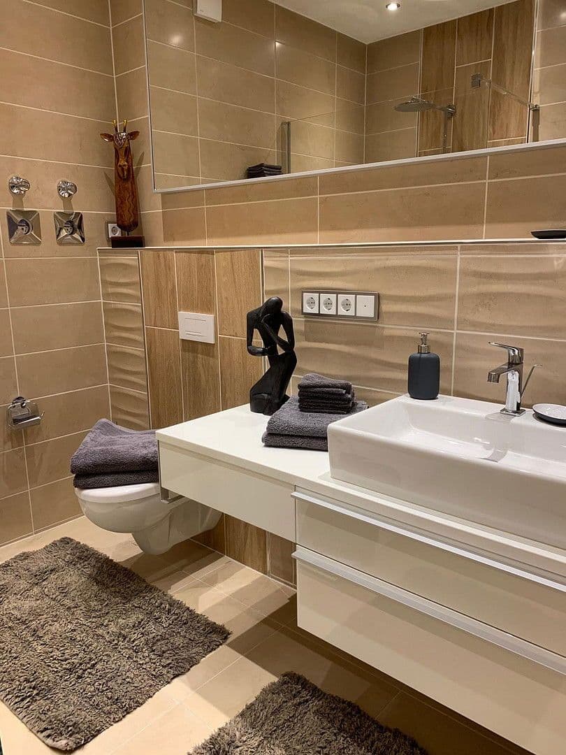 Prenájom bytu 3-izbový 74 m², Osterweihstrasse.4, Zwickau, Sasko Prenájom bytu 3-izbový 74 m², Osterweihstrasse.4, Zwickau, Sasko