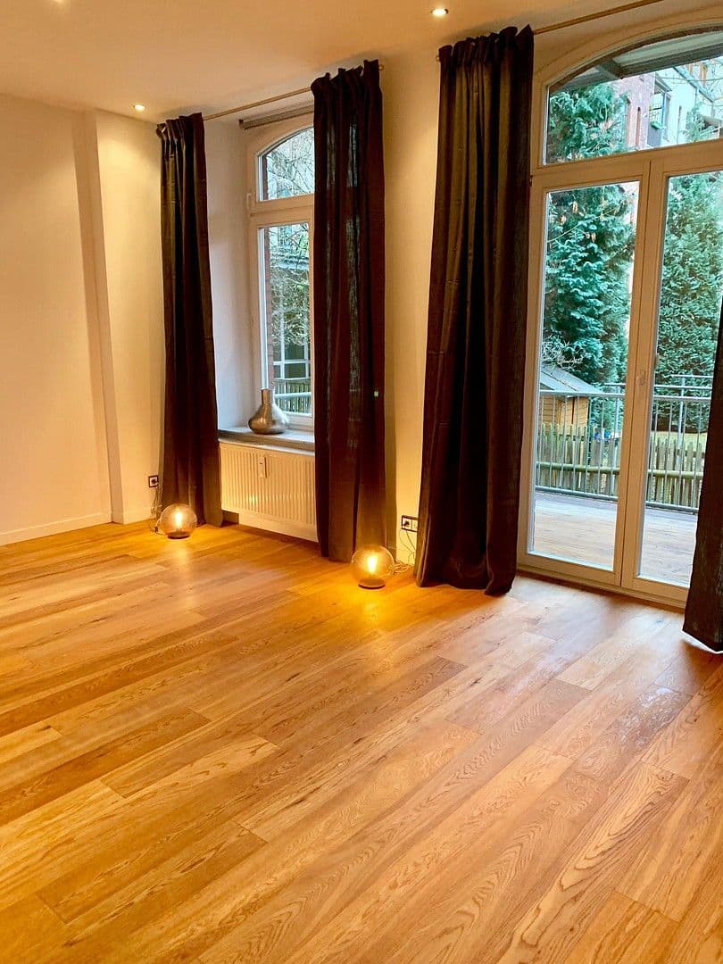 Prenájom bytu 3-izbový 74 m², Osterweihstrasse.4, Zwickau, Sasko Prenájom bytu 3-izbový 74 m², Osterweihstrasse.4, Zwickau, Sasko