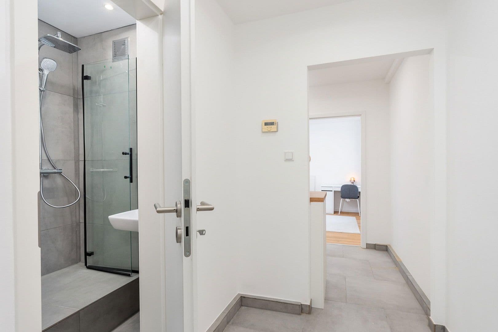 Prenájom bytu 3-izbový 45 m², Düsseldorf, Severné Porýnie - Westfálsko Prenájom bytu 3-izbový 45 m², Düsseldorf, Severné Porýnie - Westfálsko