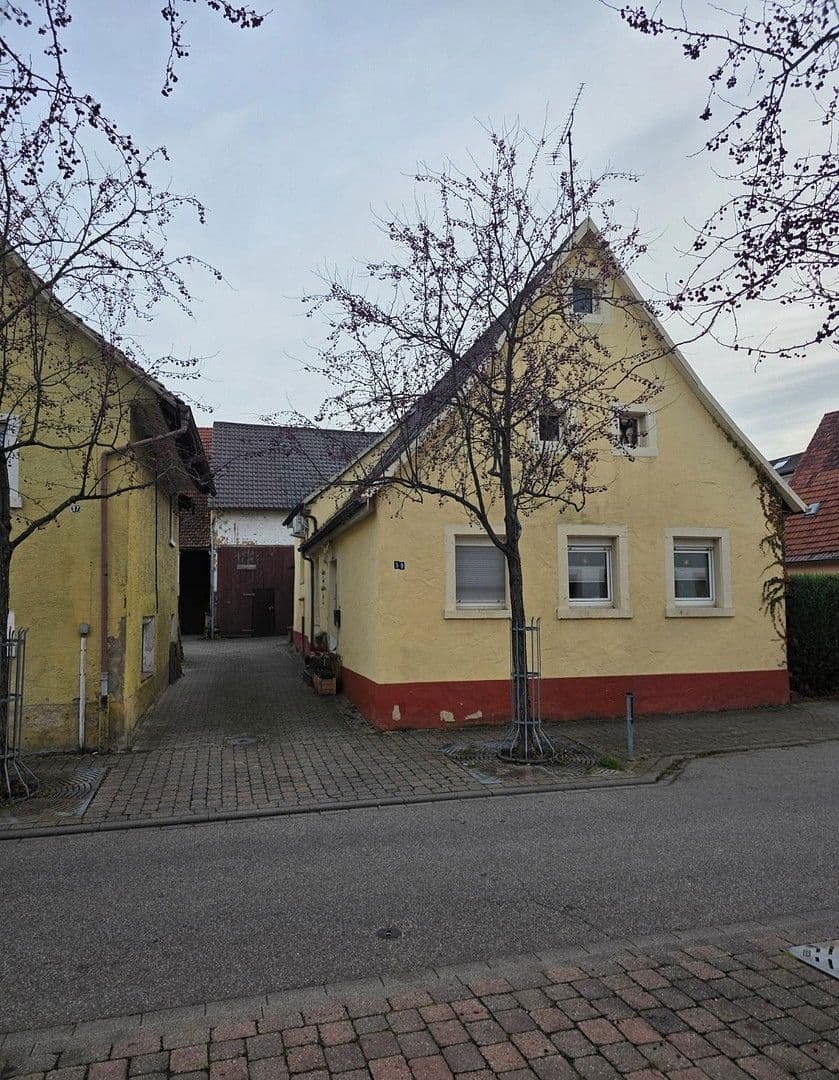 Predaj domu 132 m², pozemek 576 m², Kurpfalzstr. 59, Bruchsal, Bádensko-Wurttembersko Predaj domu 132 m², pozemek 576 m², Kurpfalzstr. 59, Bruchsal, Bádensko-Wurttembersko