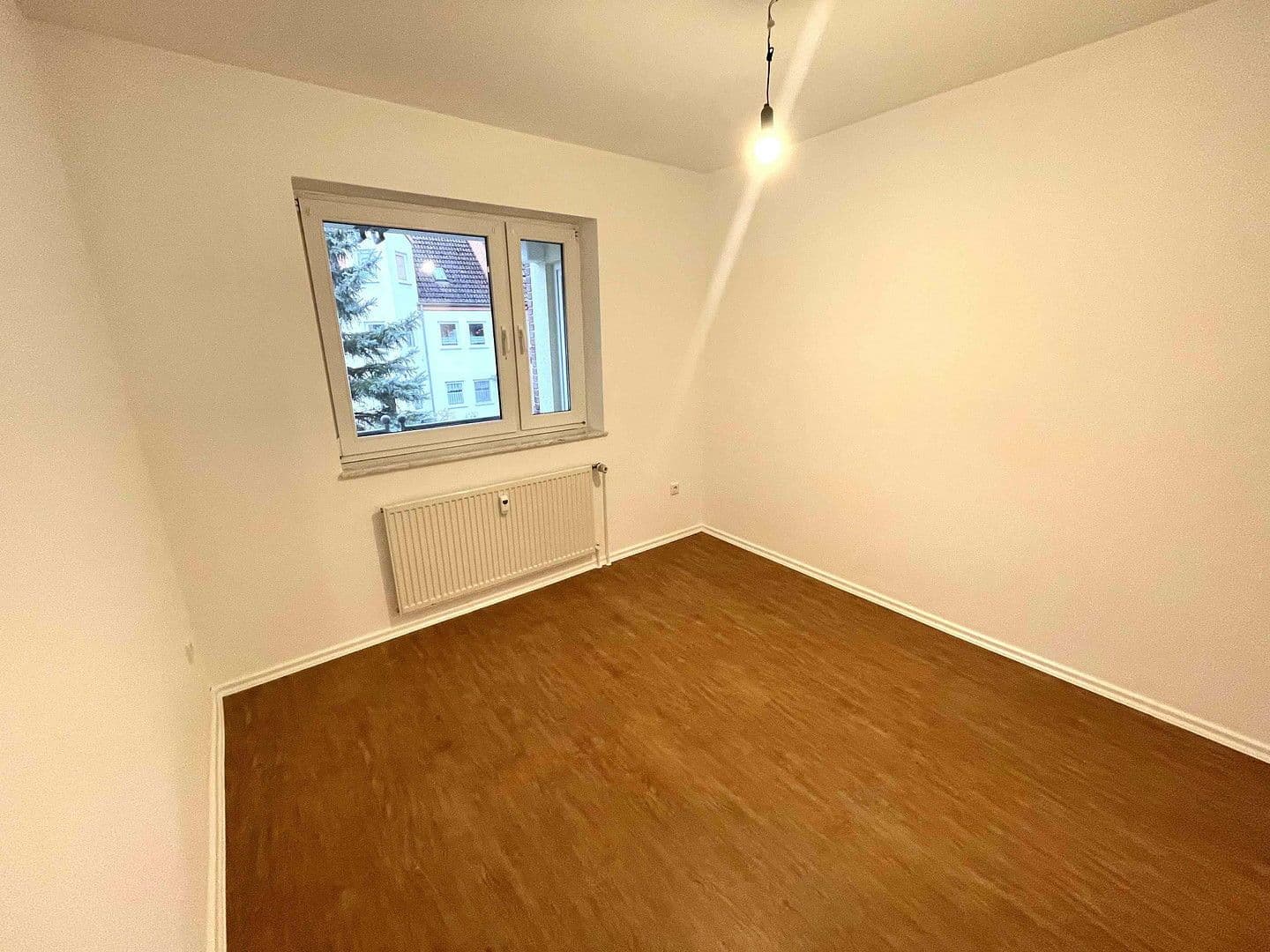 Prenájom bytu 3-izbový 87 m², Hubertusstr. 18b, Grünheide (Mark), Brandenbursko Prenájom bytu 3-izbový 87 m², Hubertusstr. 18b, Grünheide (Mark), Brandenbursko