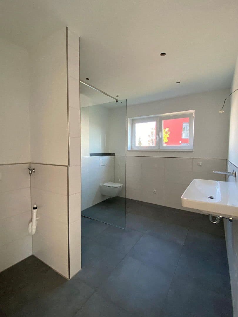 Prenájom bytu 3-izbový 86 m², Zülpich, Severné Porýnie - Westfálsko Prenájom bytu 3-izbový 86 m², Zülpich, Severné Porýnie - Westfálsko