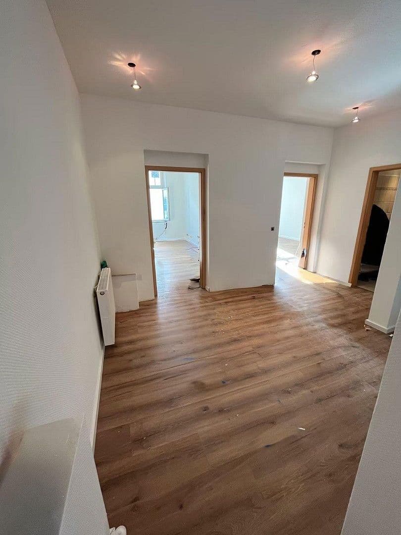 Prenájom bytu 3-izbový 85 m², Kaiserstraße 139, Siegburg, Severné Porýnie - Westfálsko Prenájom bytu 3-izbový 85 m², Kaiserstraße 139, Siegburg, Severné Porýnie - Westfálsko