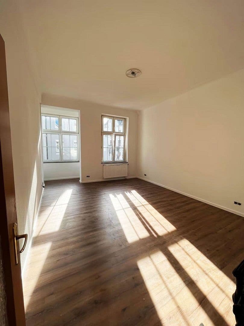 Prenájom bytu 3-izbový 85 m², Kaiserstraße 139, Siegburg, Severné Porýnie - Westfálsko Prenájom bytu 3-izbový 85 m², Kaiserstraße 139, Siegburg, Severné Porýnie - Westfálsko