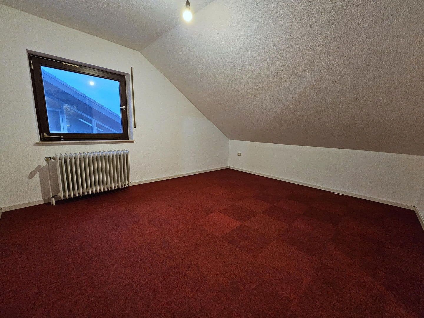 Predaj domu 157 m², pozemek 601 m², Neuhausen, Bádensko-Wurttembersko Predaj domu 157 m², pozemek 601 m², Neuhausen, Bádensko-Wurttembersko